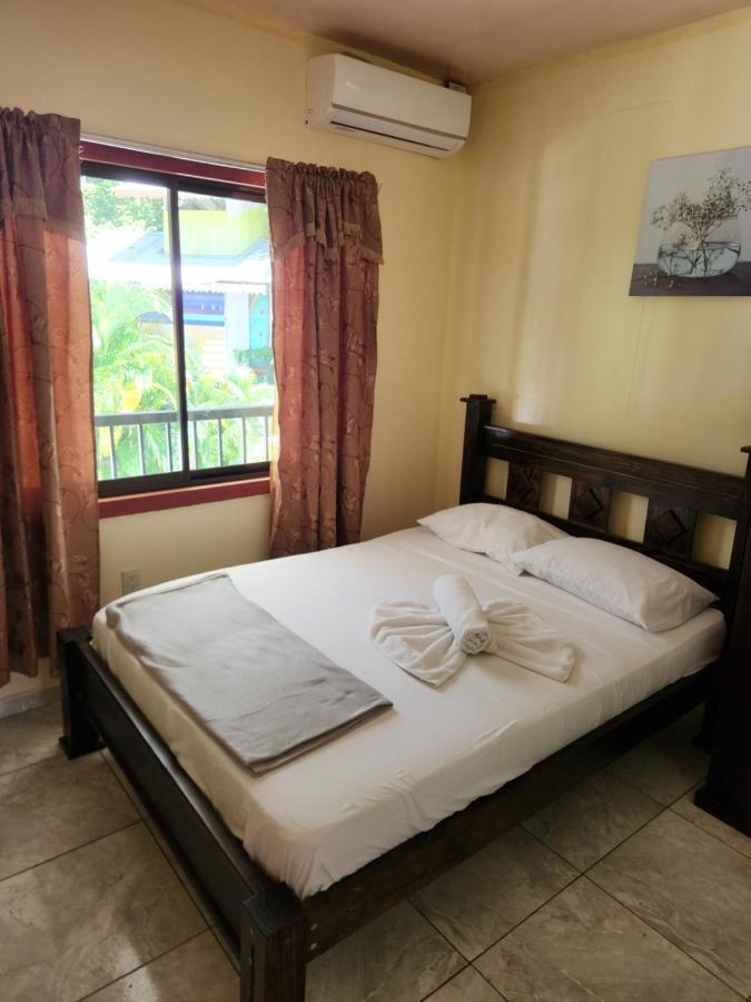 Family Hotel Puerto Viejo de Talamanca Kültér fotó