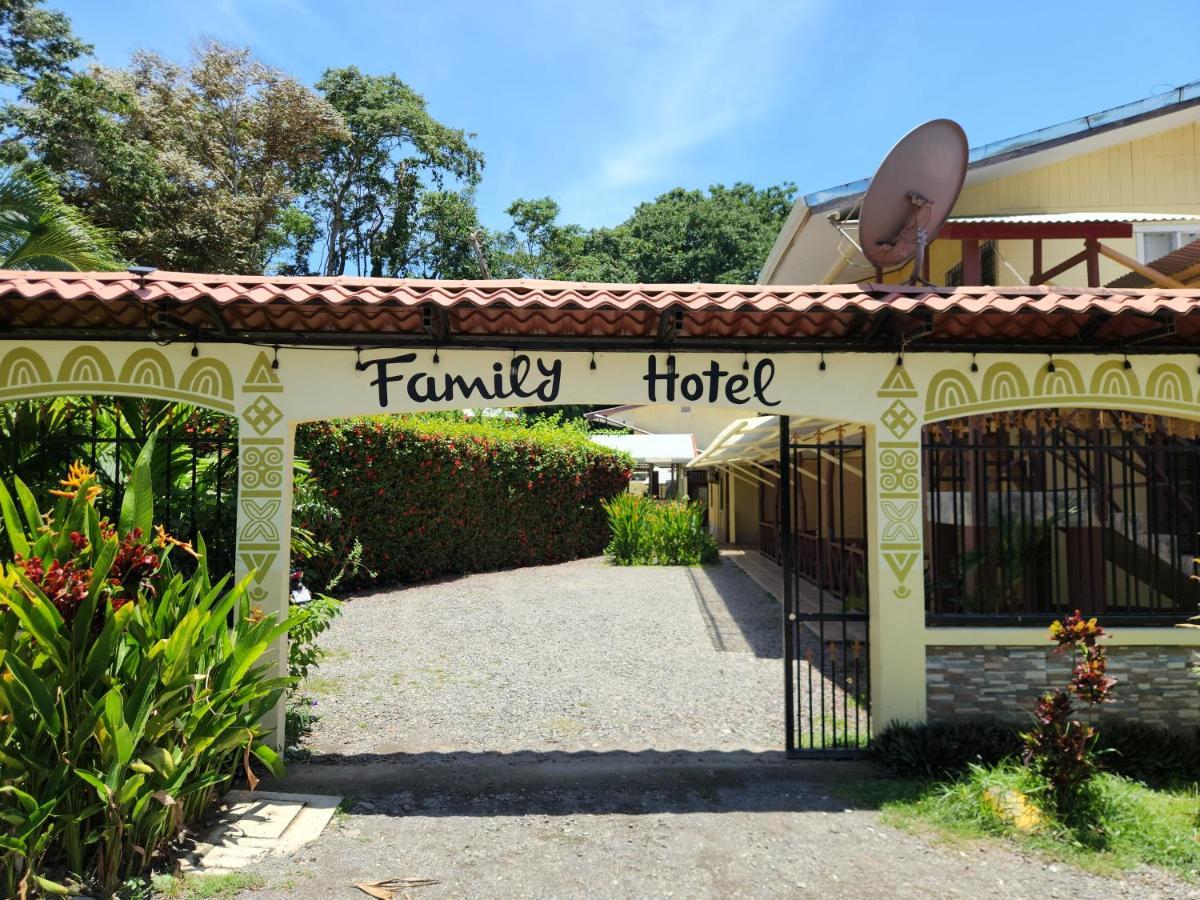 Family Hotel Puerto Viejo de Talamanca Kültér fotó