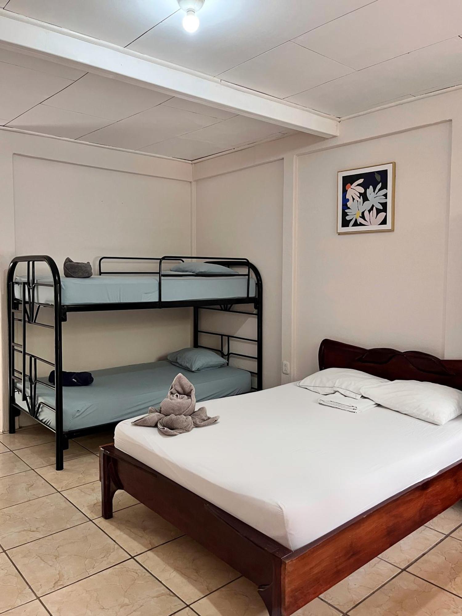 Family Hotel Puerto Viejo de Talamanca Kültér fotó